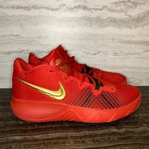 Nike Kyrie Flytrap Red Men Size 7 (Womens 8.5)